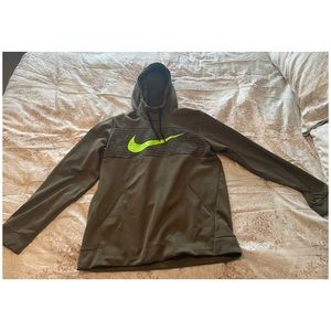 Nike hoodie no tags but never worn!